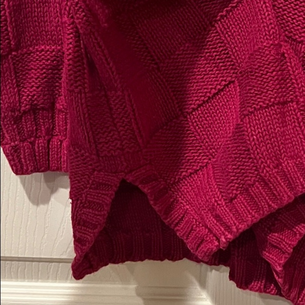 Vintage Berry Red Textured Turtleneck Sweater - Picture 5 of 6